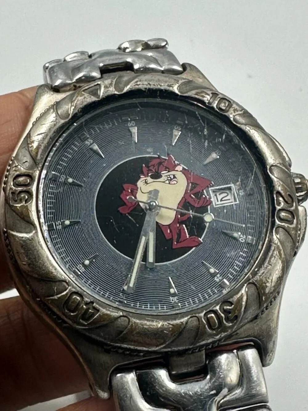 VTG. Warner Brothers Taz Watch Men Silver Tone Dark Gray Dial New Battery 6.75